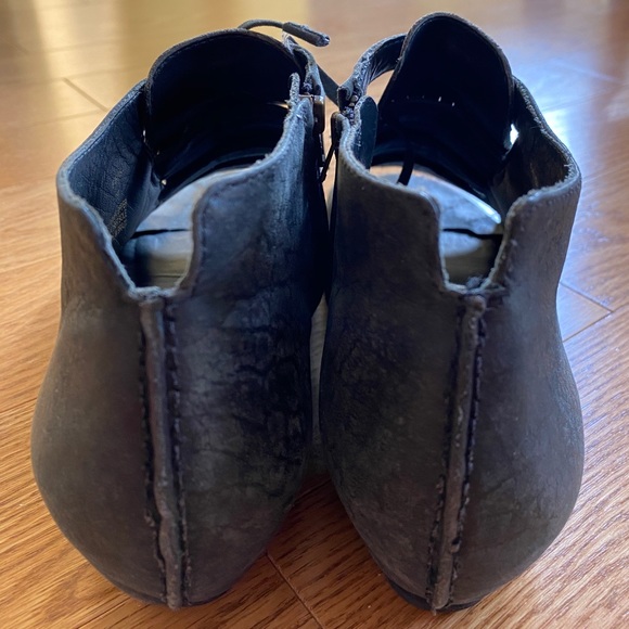 Elizabeth and James peep toe flats - Picture 4 of 5